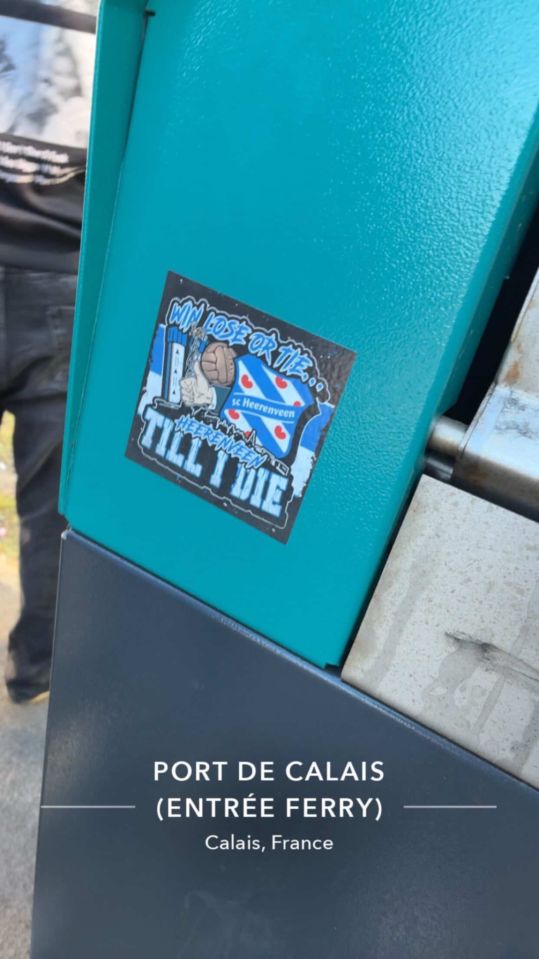 Geplakte sch.sticker.shop sticker