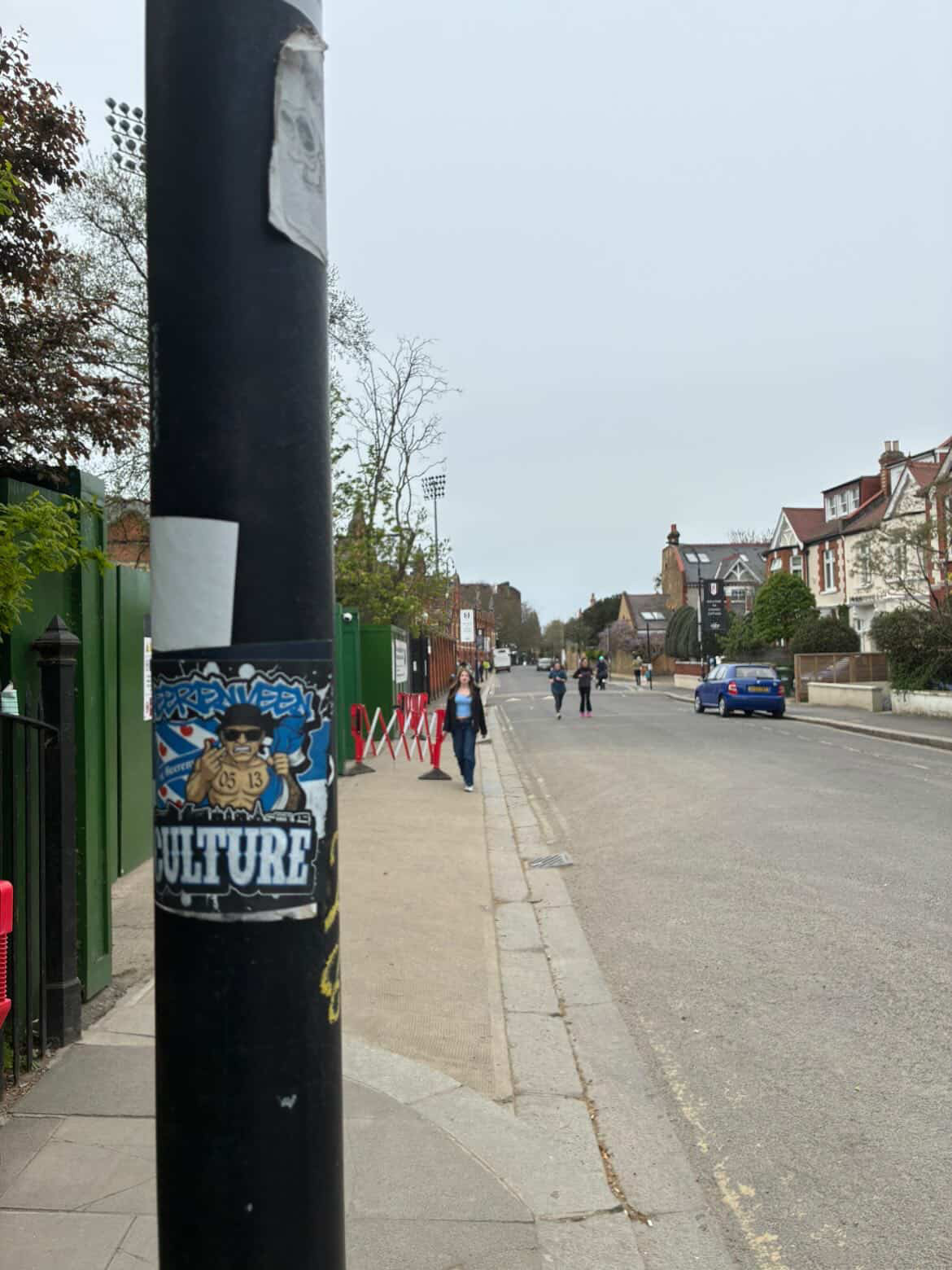 Geplakte sch.sticker.shop sticker